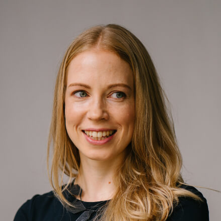 - Szalai Anett, kétgyermekes anyuka